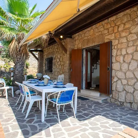 Villa Itadhome - Fronte Mare - Sea View Luxury House Fertilia