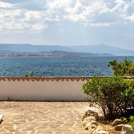 Villa Itadhome - Fronte Mare - Sea View Luxury House Fertilia